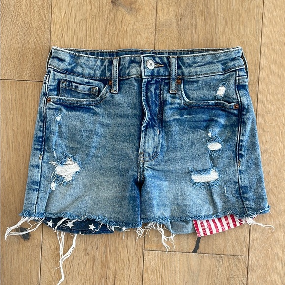 Old Navy Distressed Denim Shorts w/Flag Pockets, 0 - Picture 1 of 4